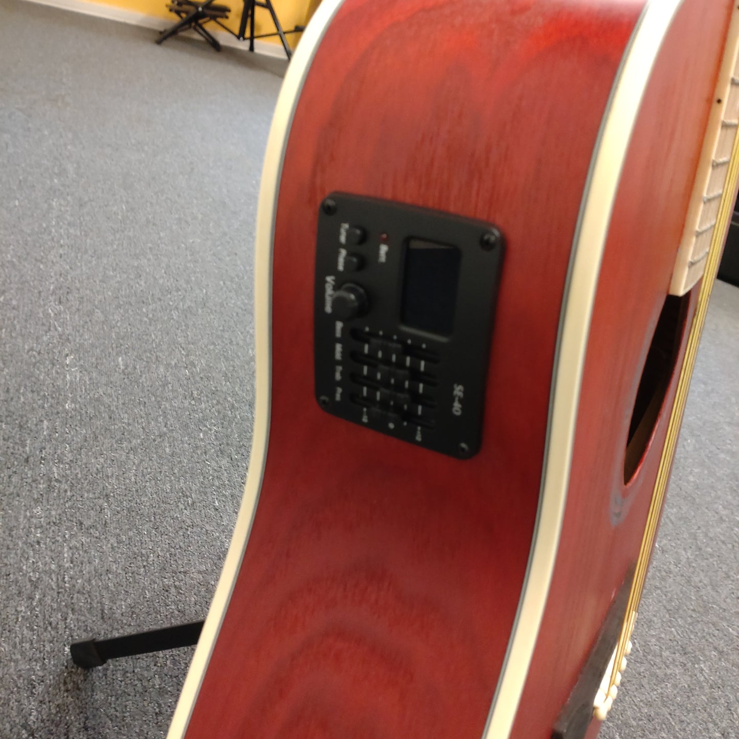 DiMavery red Acoustic mit PickUp