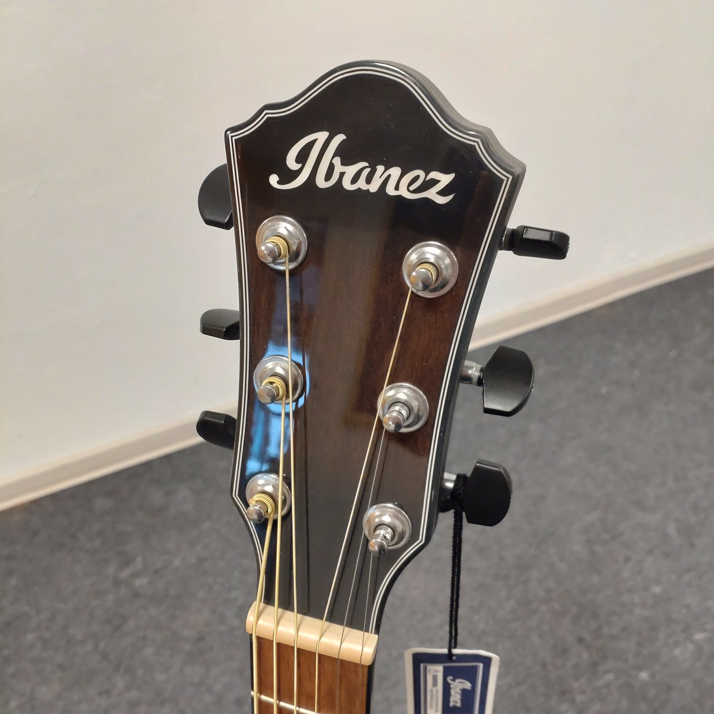 Ibanez AEWC400-TKS