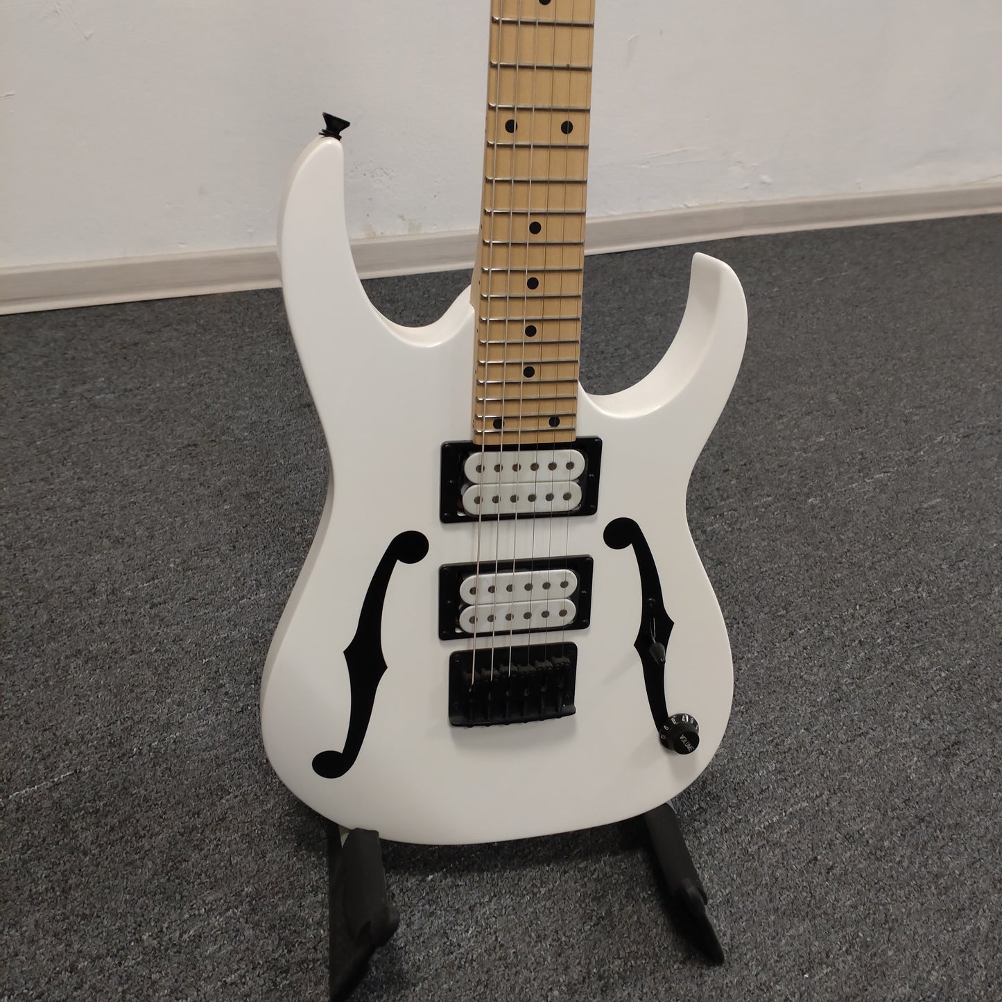 Ibanez PGMM31-WH Paul Gilbert Mikro